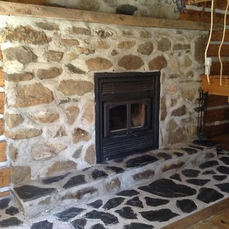 איסטמן Chalet Ancestral L'Orignal מראה חיצוני תמונה