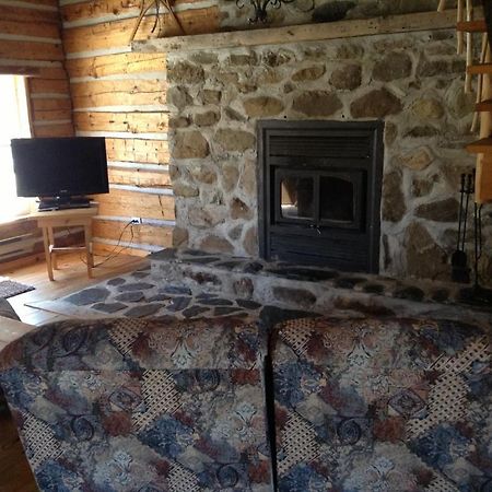 איסטמן Chalet Ancestral L'Orignal מראה חיצוני תמונה